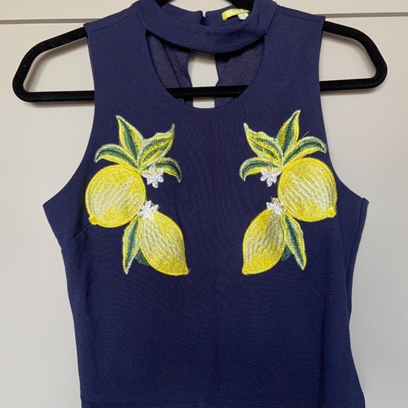 Gianni Bini Lemons Crop Top - Picture 1 of 3